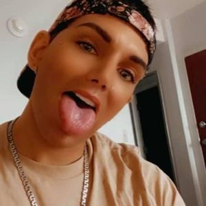 Meet your Posher, Rae